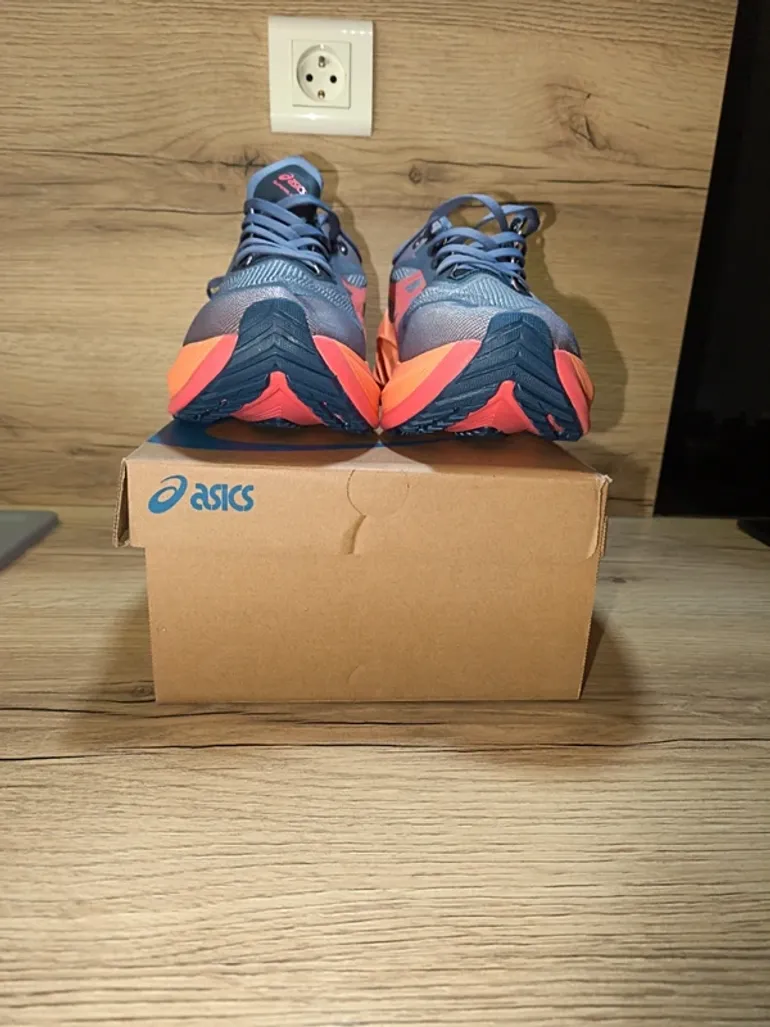 Used Asics Superblast 2 bike — image 5 of 5