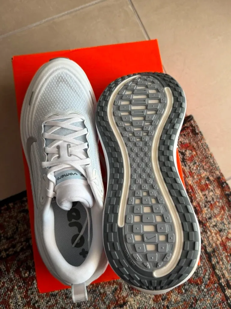 Tweedehands Nike Vomero plus bike — afbeelding 5 van 7