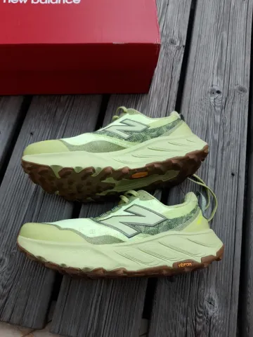 Used New Balance Fresh Foam X Hierro v9 bike — image 4 of 15