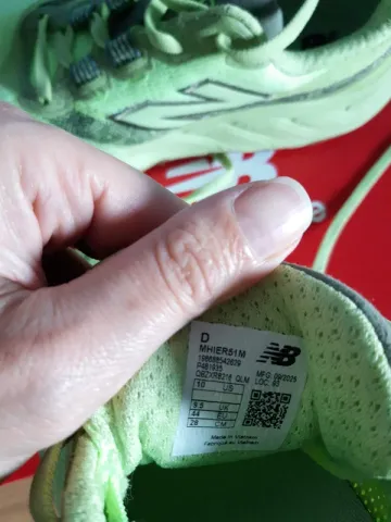 Used New Balance Fresh Foam X Hierro v9 bike — image 7 of 15
