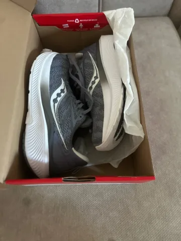 Saucony Running Shoes bike usato — immagine 7 di 8