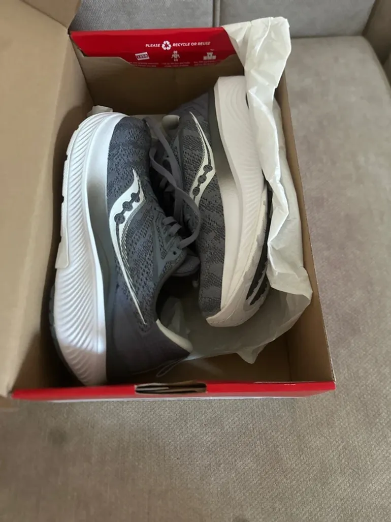 Saucony Running Shoes bike usato — immagine 7 di 8
