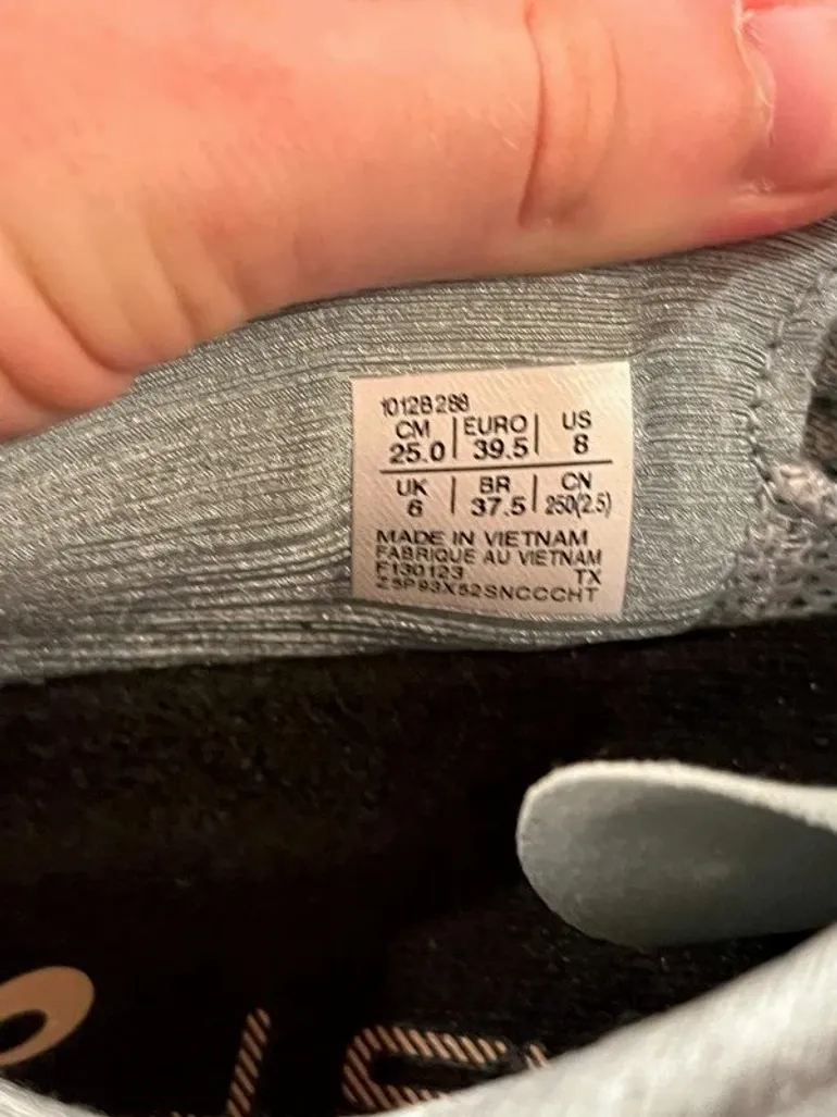 Used Asics Novablast 3 bike — image 5 of 5