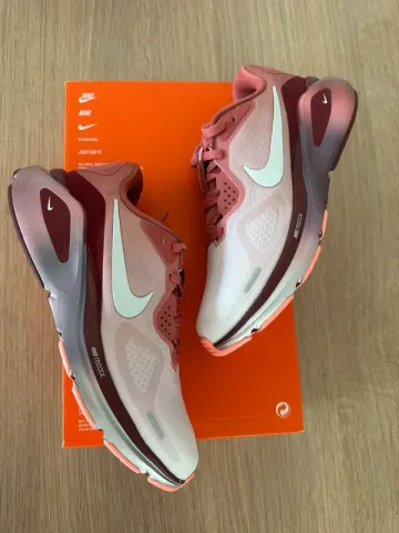 Nike Structure 26 SE bike usato — immagine 1 di 8