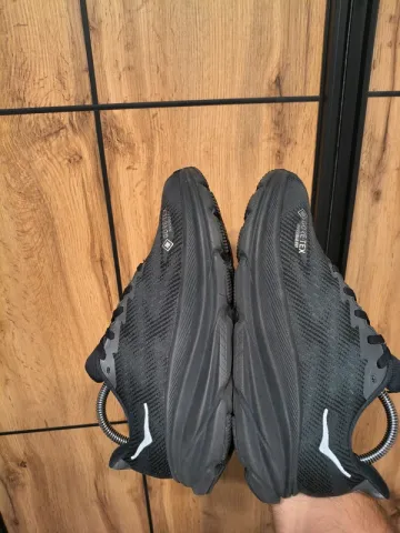 Hoka Clifton 9 GTX bike usato — immagine 6 di 12