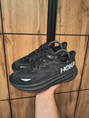 Hoka Clifton 9 GTX bike usato — immagine 1 di 12
