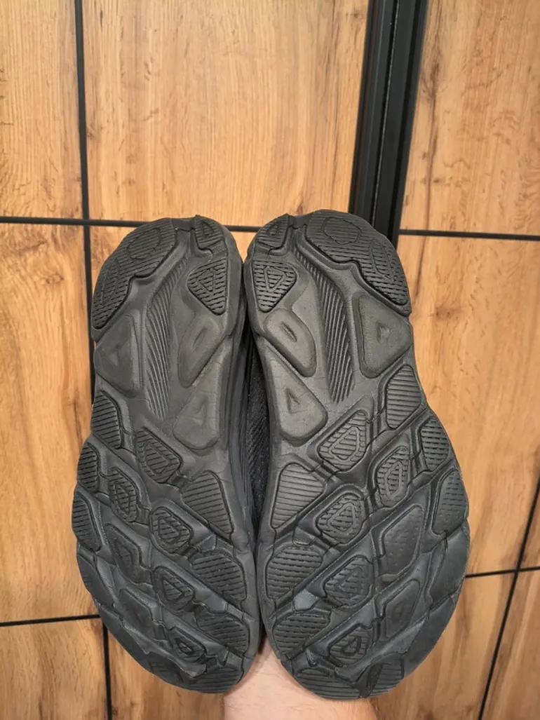 Hoka Clifton 9 GTX bike usato — immagine 8 di 12