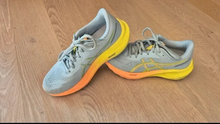 Asics Damen Laufschuhe bike usato — immagine 4 di 7