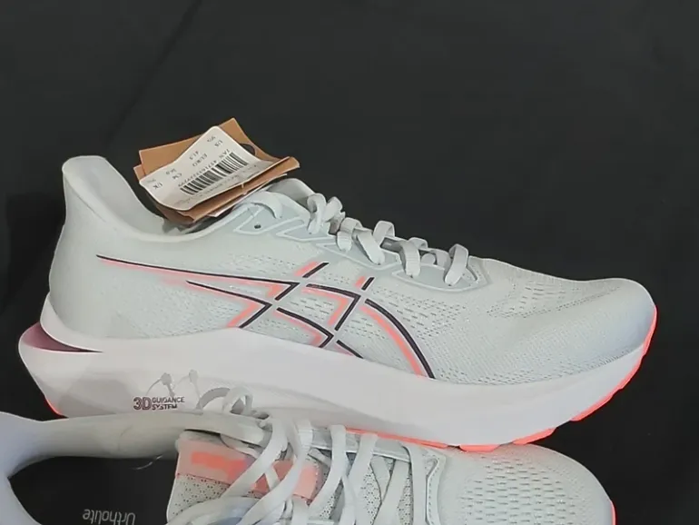 Gebrauchtes Asics Running Shoes bike — Bild 2 von 7