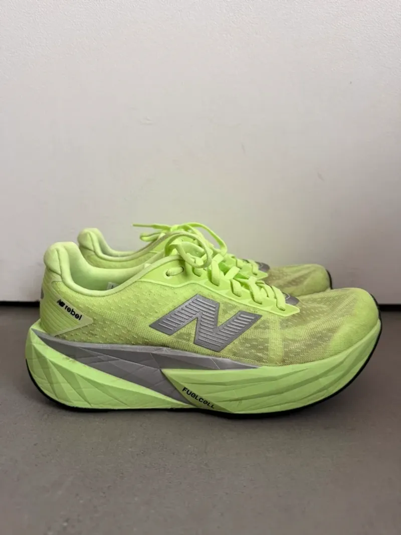 New Balance Rebel V5 Running Shoes usato