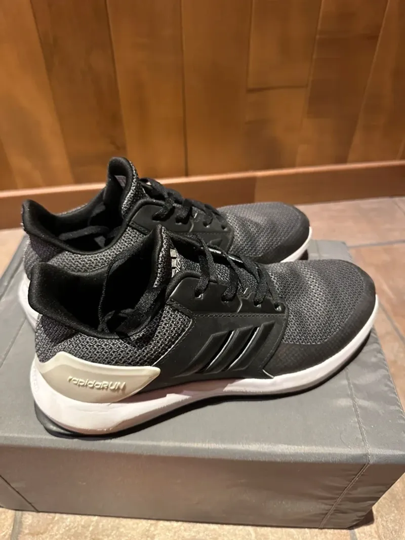 Adidas Rapida Run Running Shoes usato