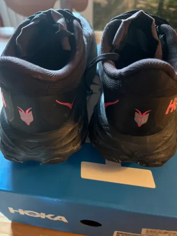 Used Hoka Speedgoat 5 GTX bike — image 9 of 10