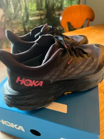 Used Hoka Speedgoat 5 GTX bike — image 2 of 10