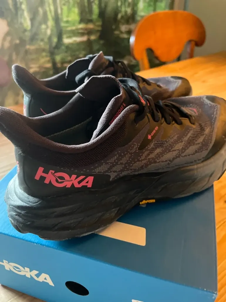 Used Hoka Speedgoat 5 GTX bike — image 2 of 10