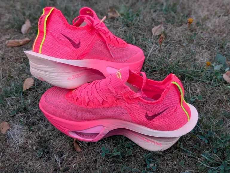 Used Nike Air Zoom Alphafly Next% 3 bike — image 6 of 9
