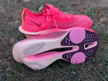 Used Nike Air Zoom Alphafly Next% 3 bike — image 3 of 9