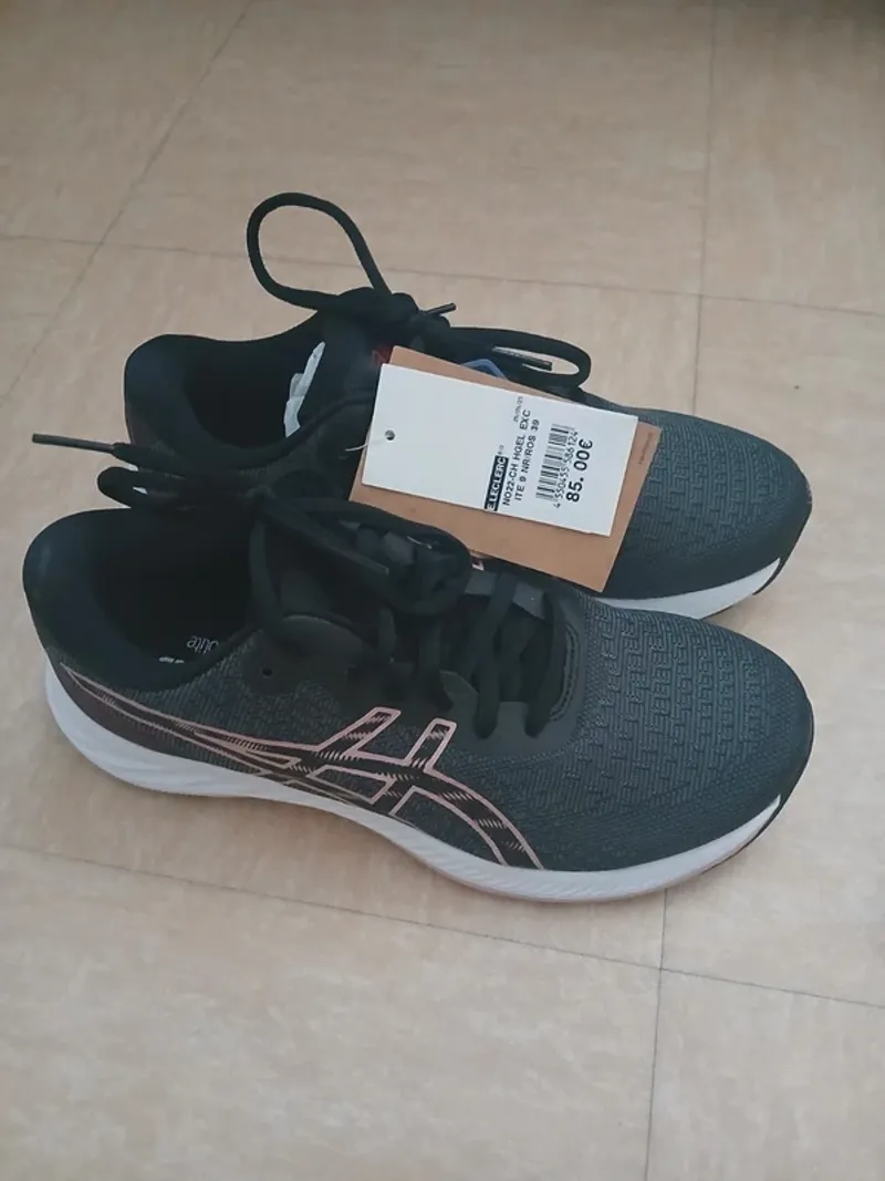 Gebrauchtes Asics Running Shoes Running Shoes