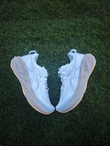 Used White Novablast 5 bike — image 1 of 14