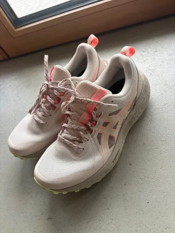 Used Asics Gel Sonoma 8 bike — image 1 of 4