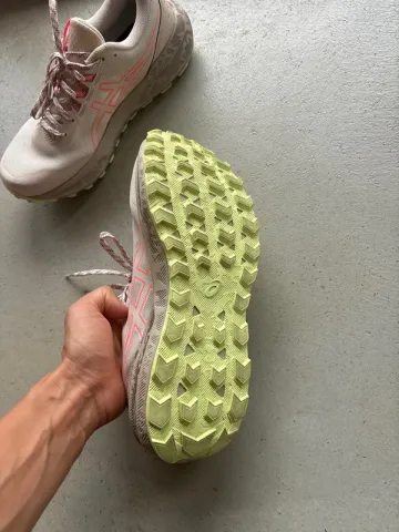 Used Asics Gel Sonoma 8 bike — image 3 of 4
