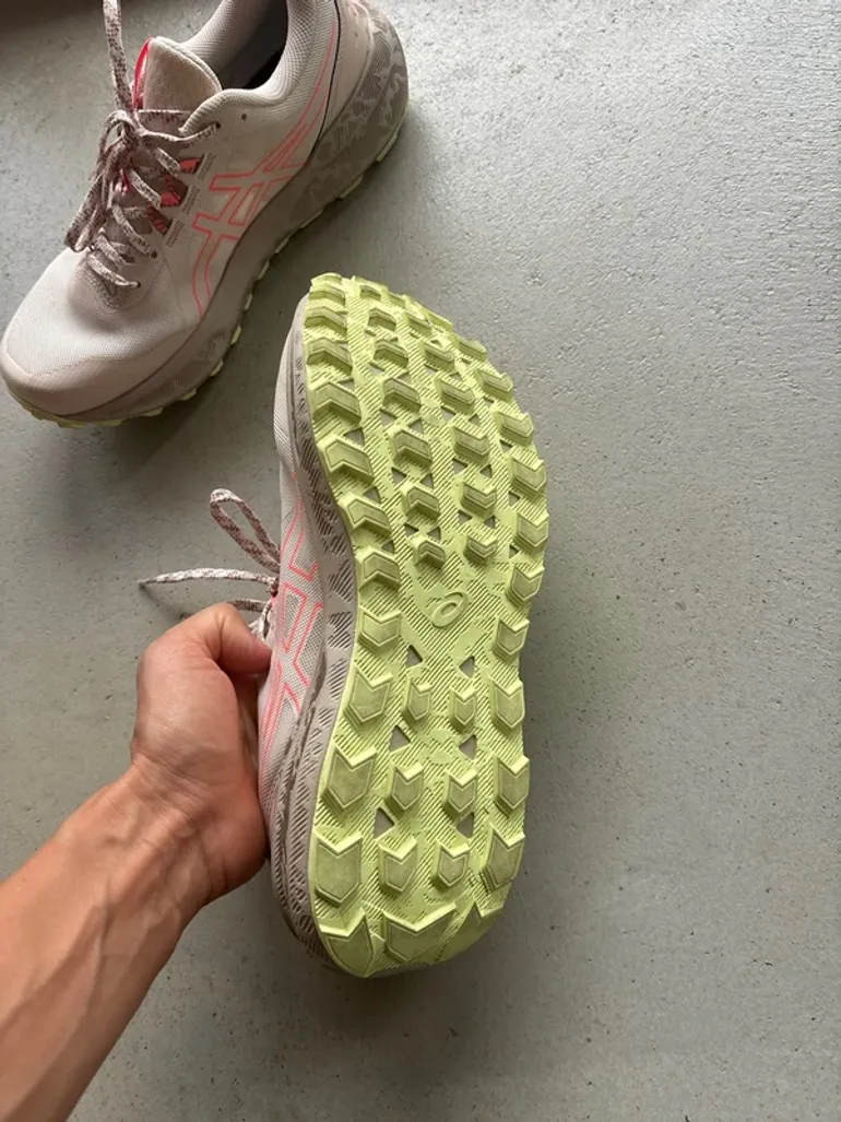 Used Asics Gel Sonoma 8 bike — image 3 of 4