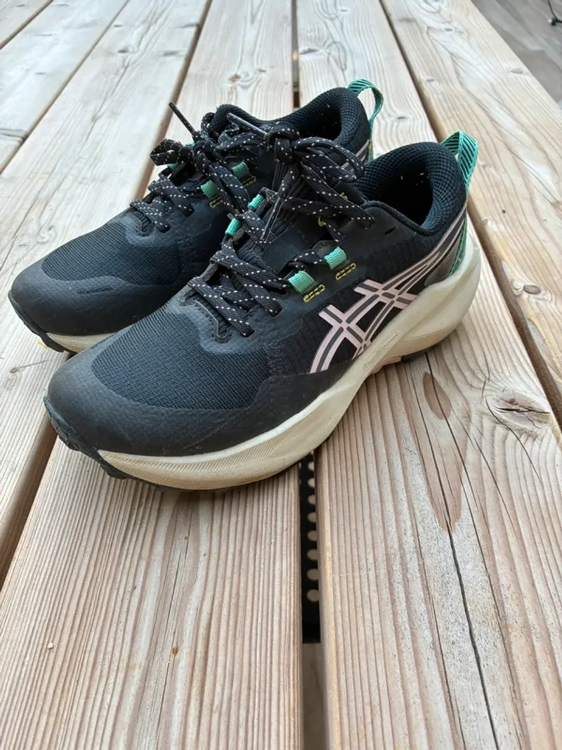Used Asics Running Shoes Running Shoes