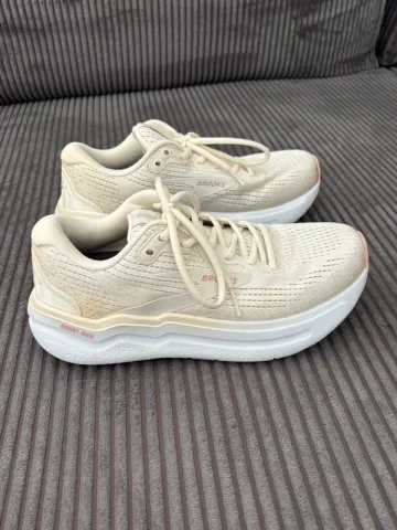 Used Brooks Ghost Max 2 bike — image 2 of 9