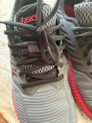 Used Asics fuzeX bike — image 3 of 9