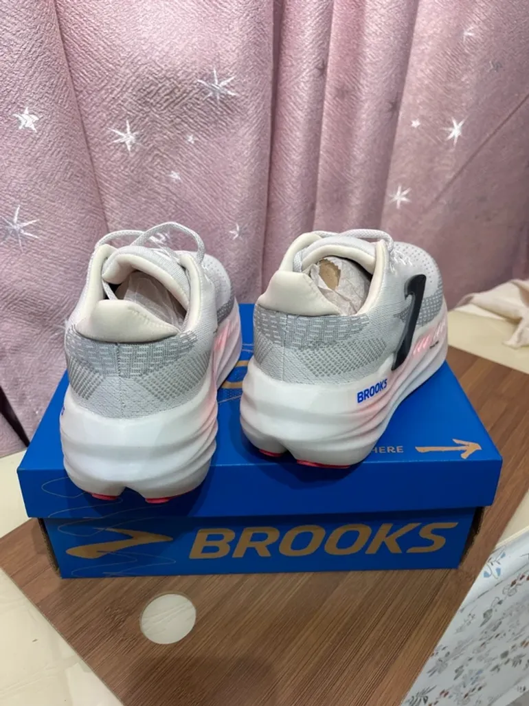 Used Brooks Glycerin Max bike — image 7 of 8