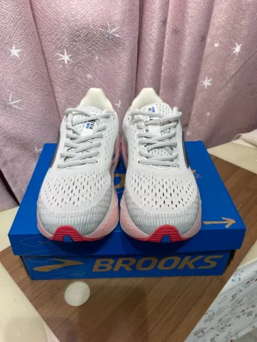 Used Brooks Glycerin Max bike — image 3 of 8