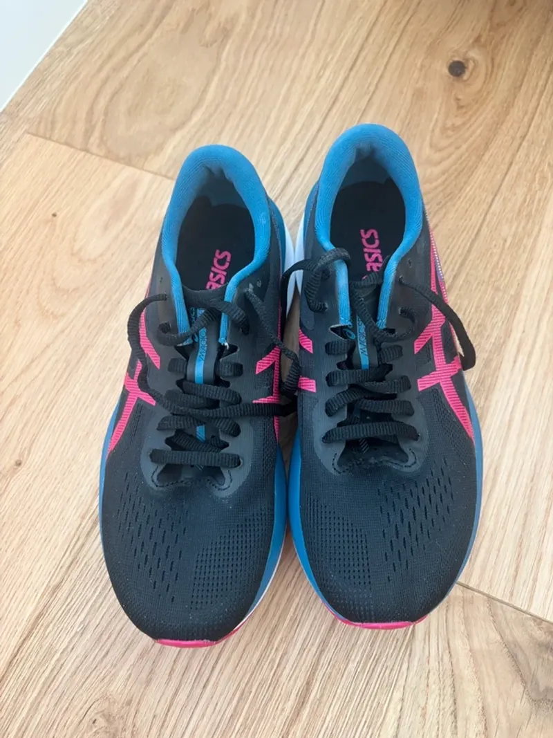 Used Asics Magic Speed 2 Running Shoes