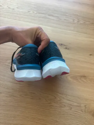 Used Asics Magic Speed 2 bike — image 3 of 6