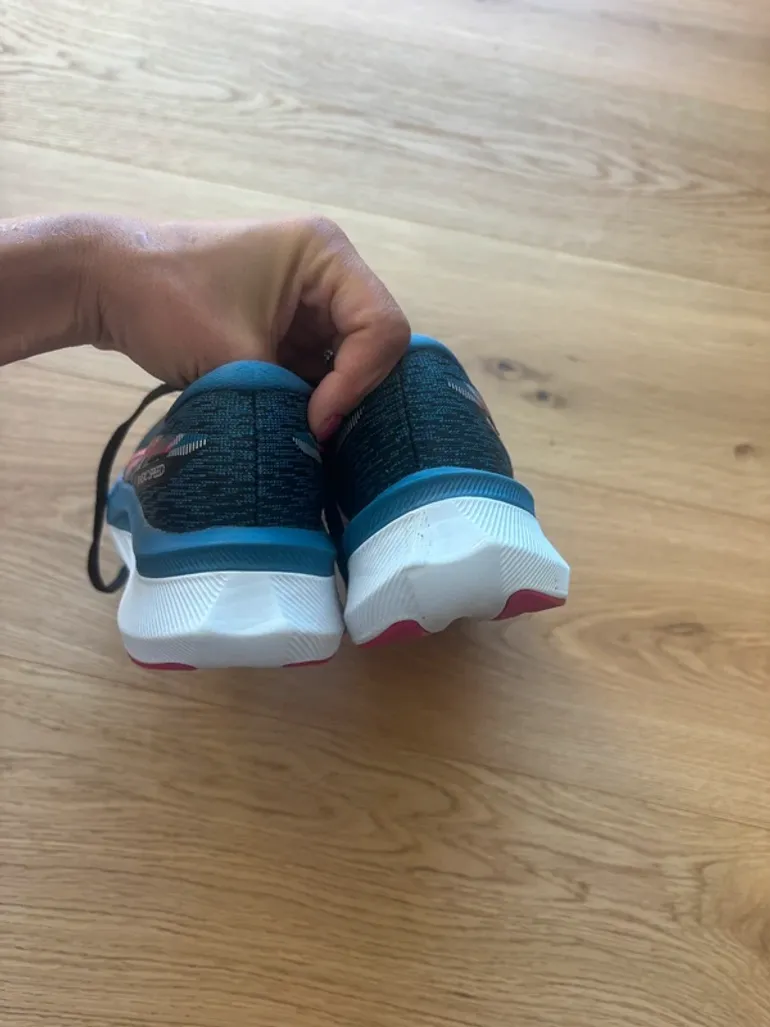 Used Asics Magic Speed 2 bike — image 3 of 6
