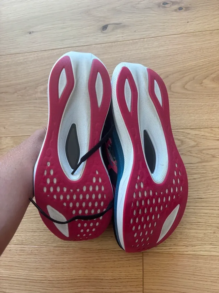 Used Asics Magic Speed 2 bike — image 4 of 6