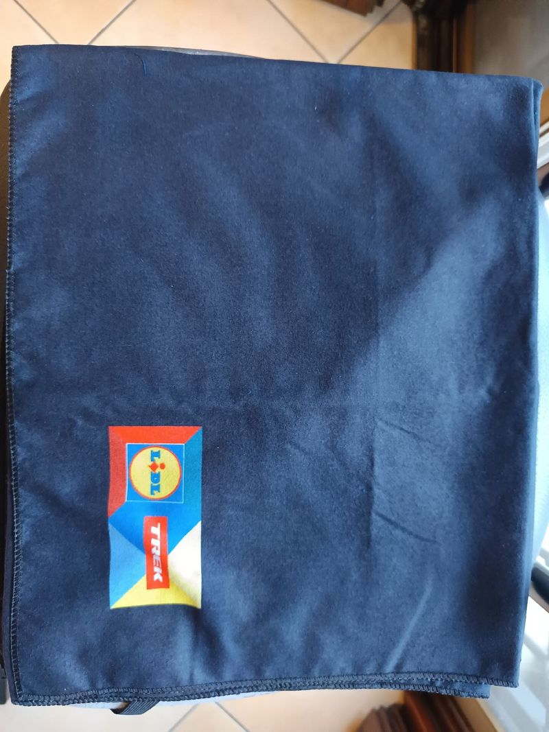 Gebrauchtes Lidl Trek Team Sports Towel Cycling Clothing