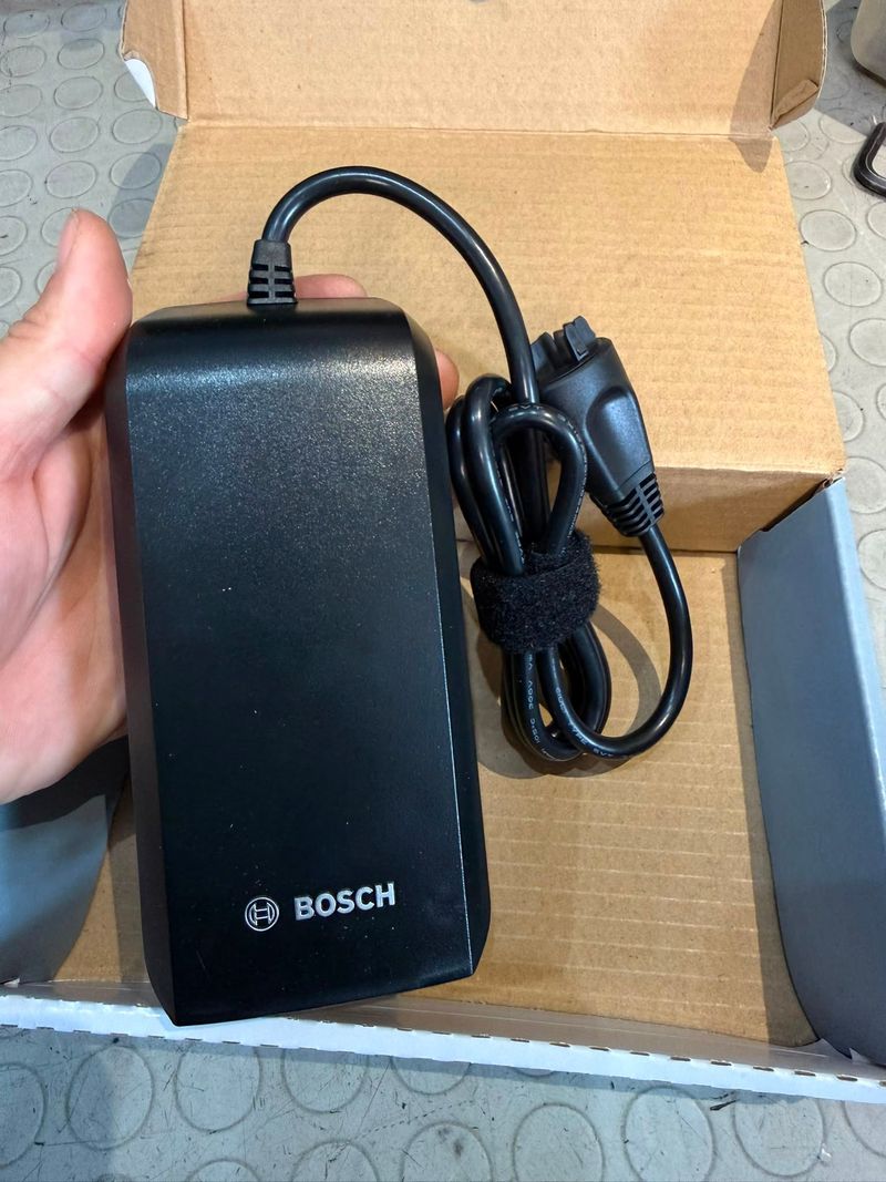 Used Bosch COMPACT CHARGER. 100-240V. 2A. Cycling Accessories
