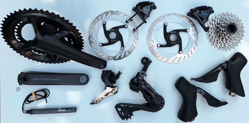 Gebrauchtes Shimano Ultegra Di2 R8100 12-Speed Groupset 2025 Groupset