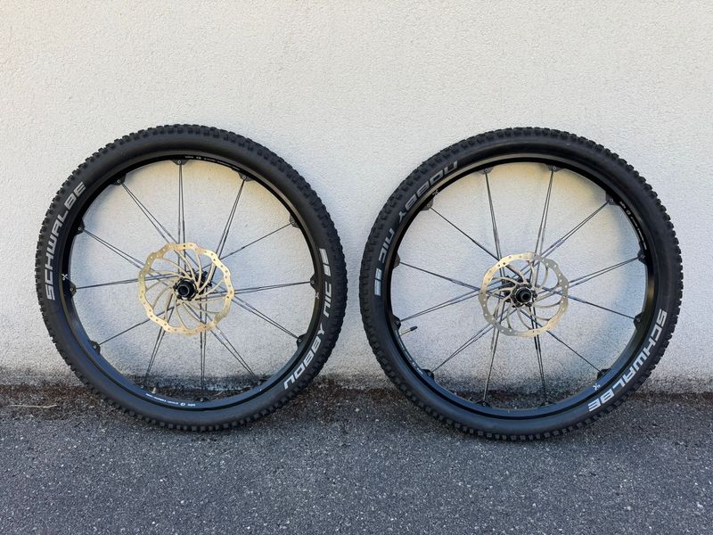 Käytetty Crankbrothers Iodine All-Mountain Twinspokes Tubeless Wheels