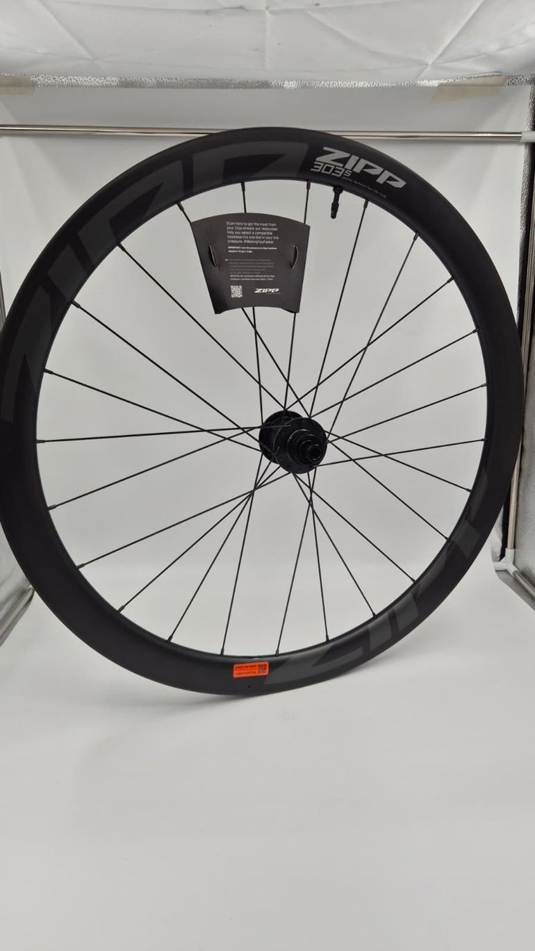 Used Zipp 303 S 2026 bike — image 1 of 3