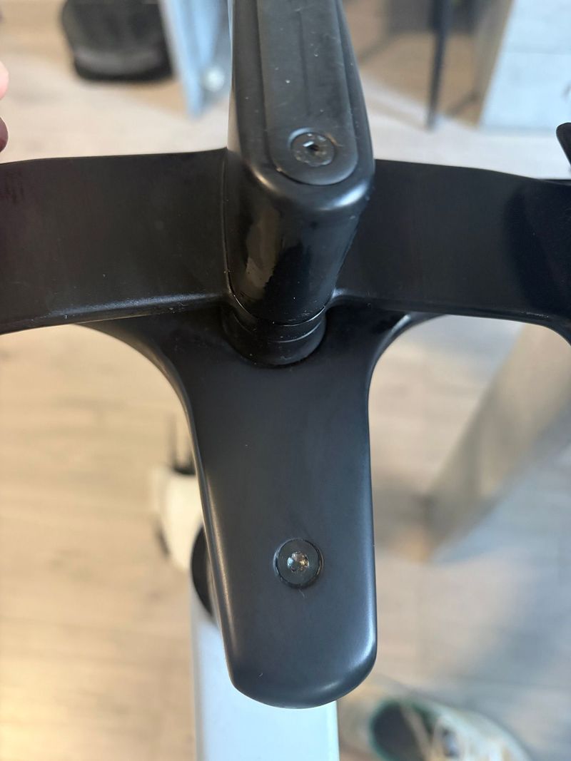 Použité Canyon COMBO AERO CARBON HANDLEBAR PROTEAM 2026 Cockpit