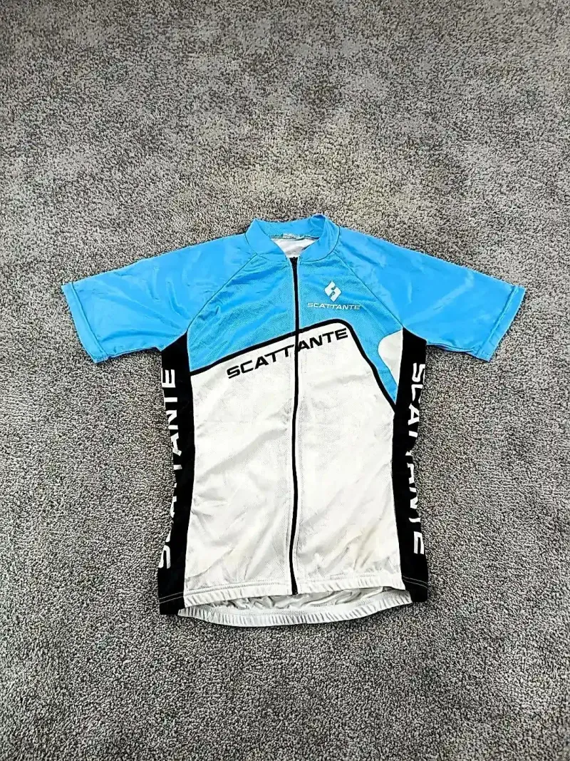 Used scattante maillot velo femme taille M -13 9231 cyclisme route respirant, marque:, état: Très bon état, taille: M / 38 / 10, 12, 00 € Cycling Clothing