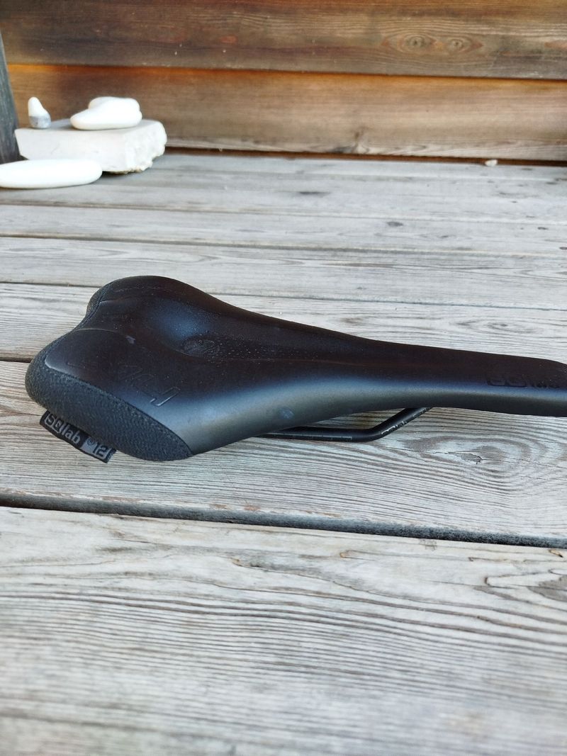 Used Sq Lab 614 Ergowave Active 2.1 2026 Saddles & Seatposts