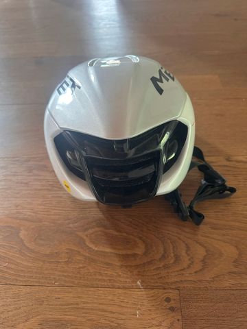 MET Casque 2026 bike d'occasion — image 3 sur 4
