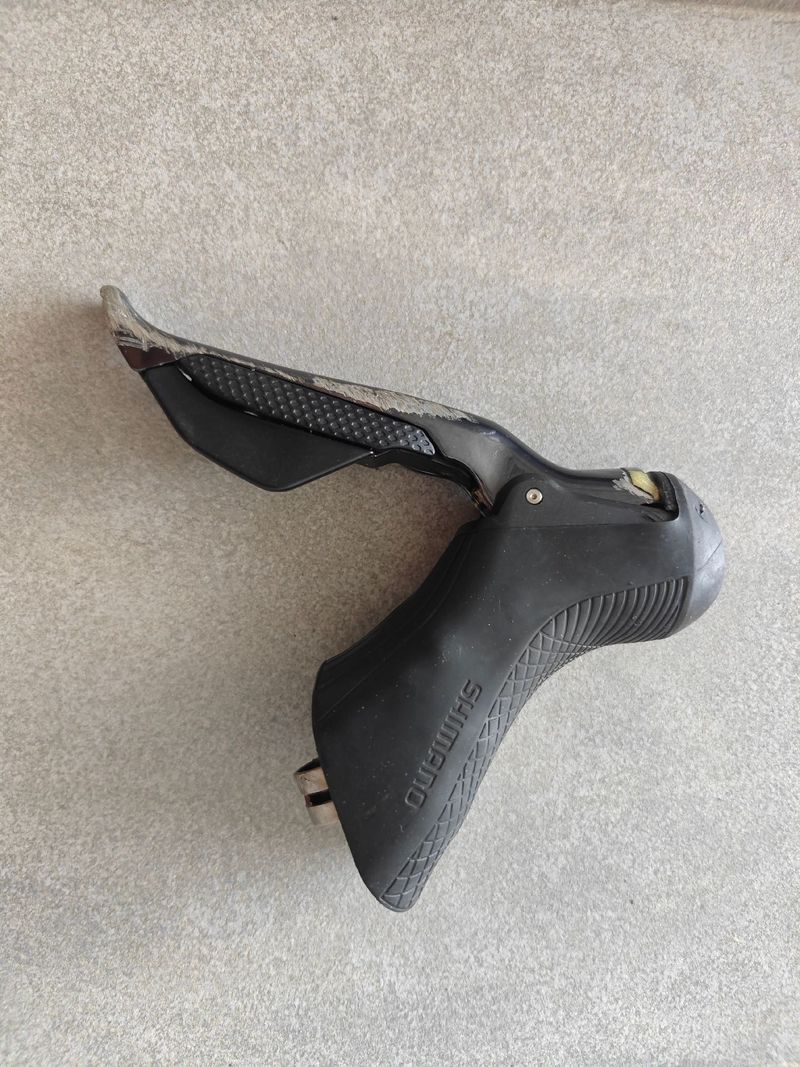 Shimano Ultegra Di2 ST-R8070-L Drivetrain & Pedals d'occasion