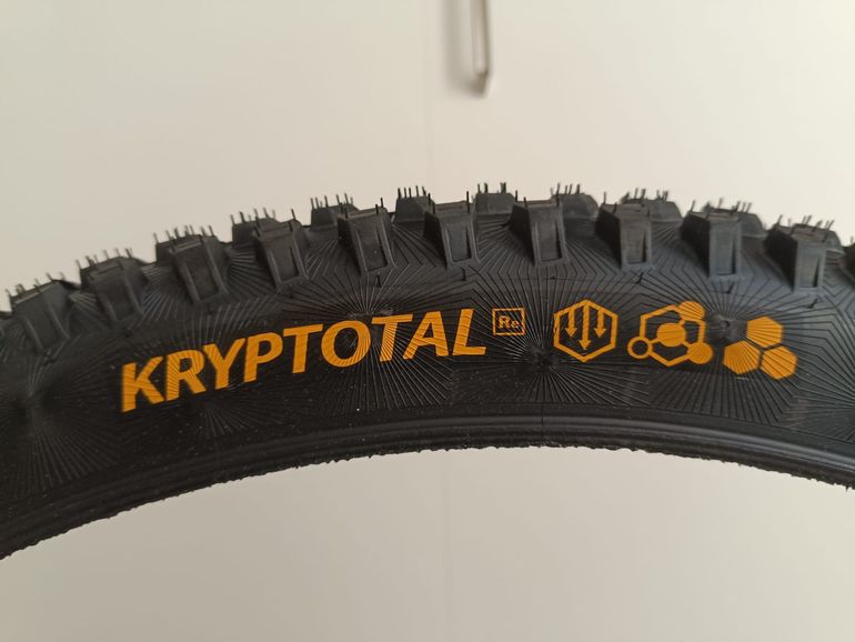 Gebrauchtes Continental DH Tires bike — Bild 2 von 10