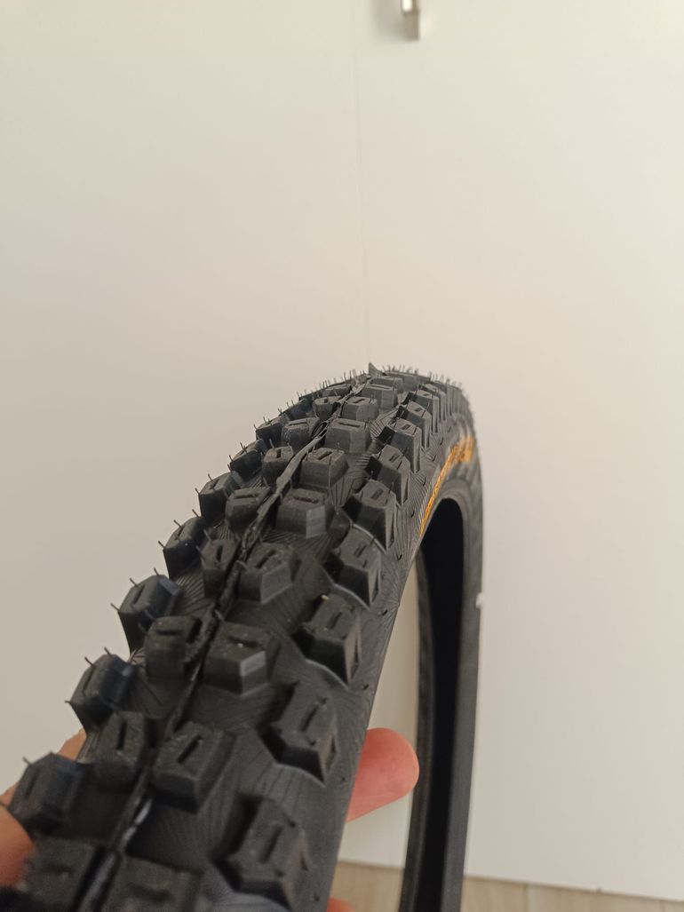 Gebrauchtes Continental DH Tires bike — Bild 10 von 10