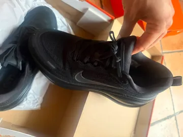 Käytetty Nike Vomero Plus bike — kuva 2 / 3
