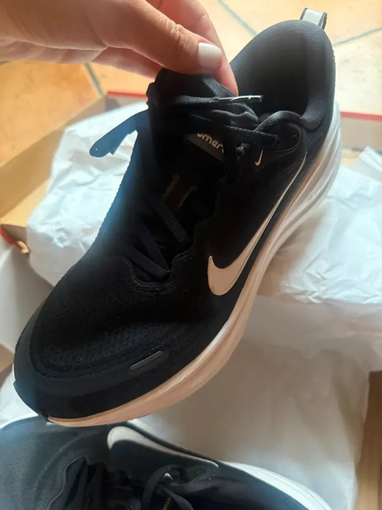 Used Nike Vomero Plus bike — image 2 of 3