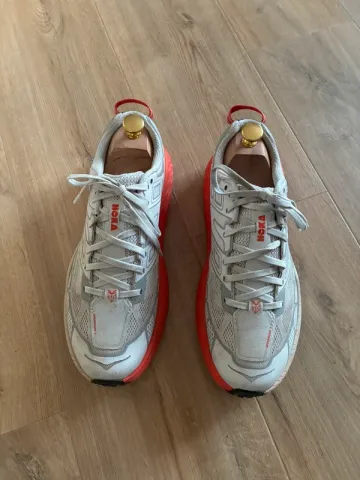 Brugt Hoka Speedgoat 2 bike — billede 1 af 8