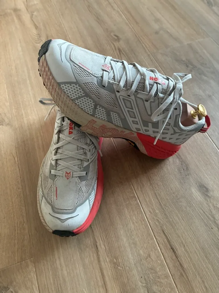 Brugt Hoka Speedgoat 2 bike — billede 2 af 8